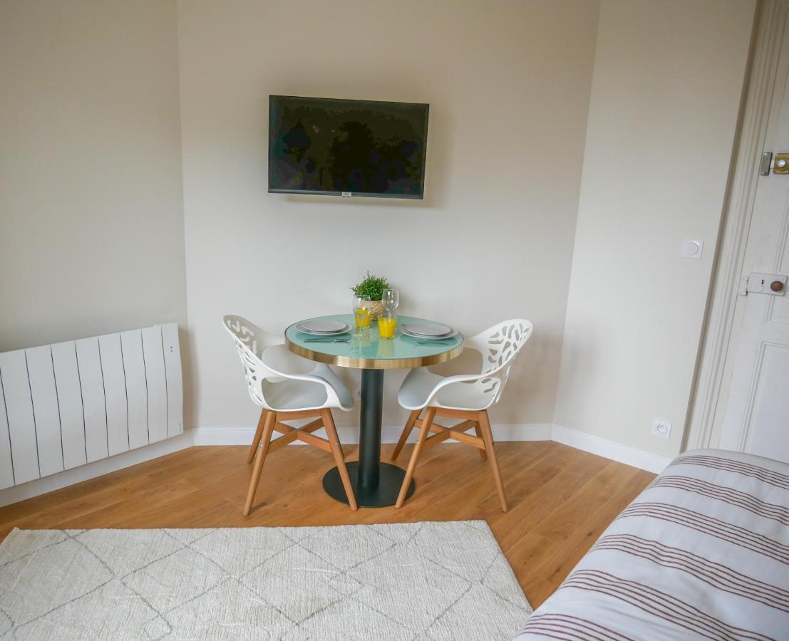 Studio Renove Avec Terrasse Et Vue Unique ! ก็อง ภายนอก รูปภาพ